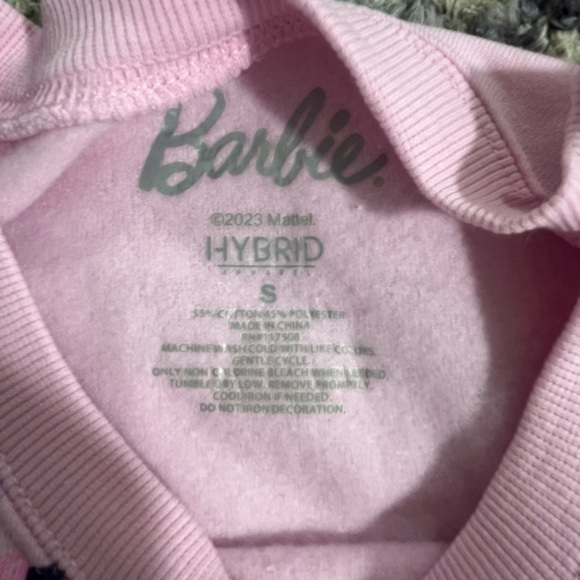 Pink Barbie crewneck sweatshirt.
Small
#barbie #pink #girl #girlcore - Picture 5 of 5